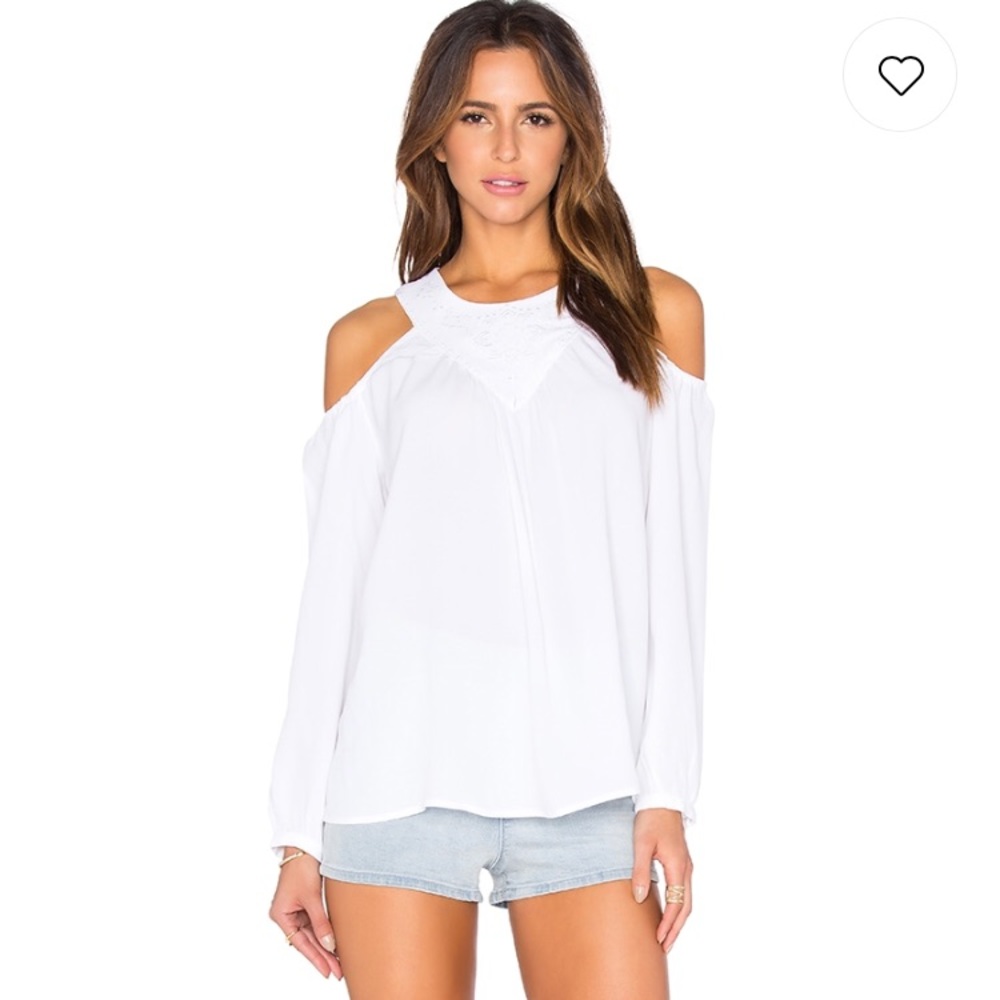 Cold-shoulder long sleeve white blouse
